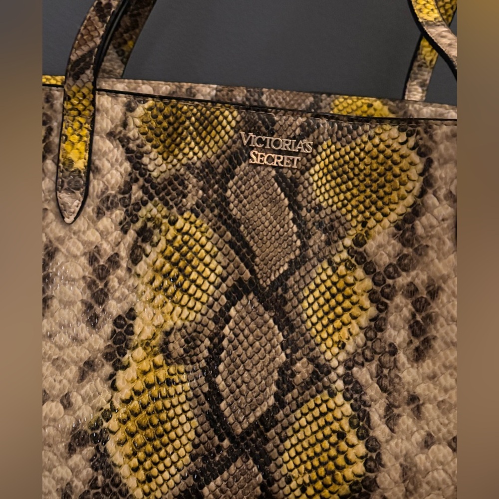 VS snake, print, yellow black Bag - Picture 2 of 9